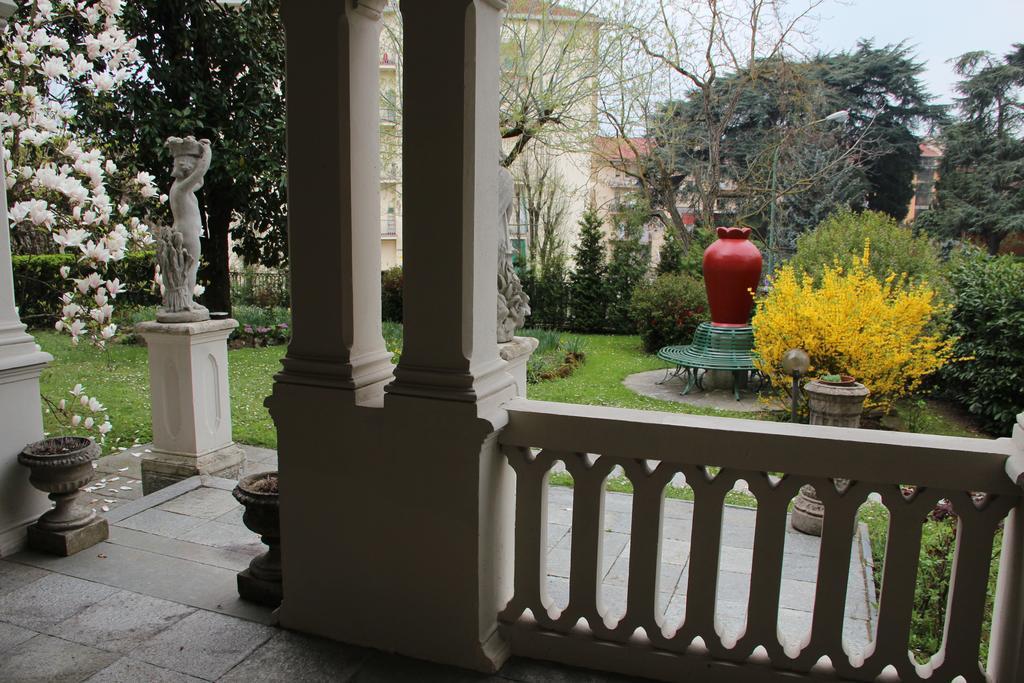 B&B Villa Ferrari Asti Extérieur photo