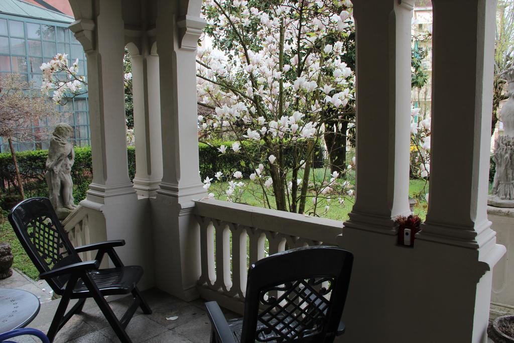 B&B Villa Ferrari Asti Extérieur photo